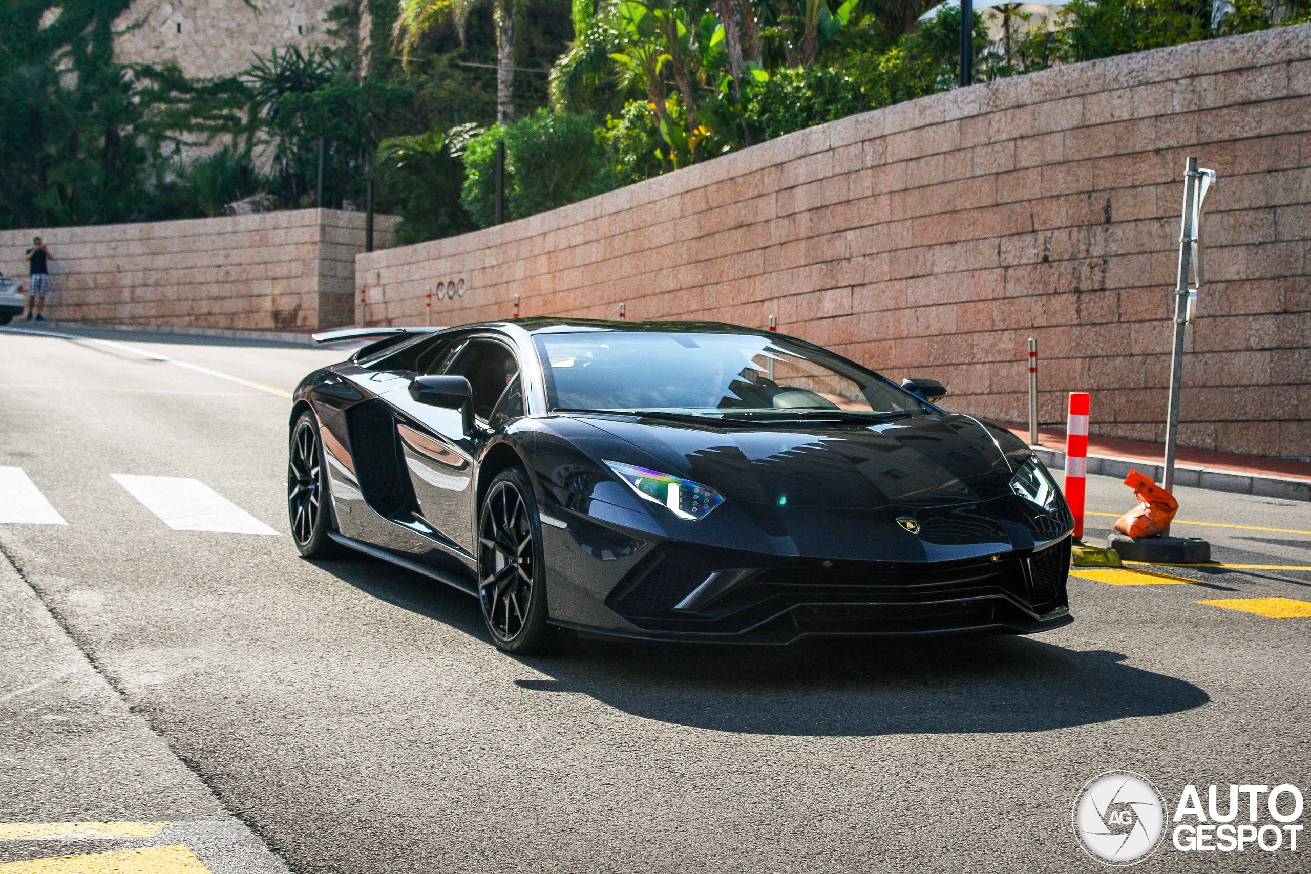 Lamborghini Aventador S LP740-4