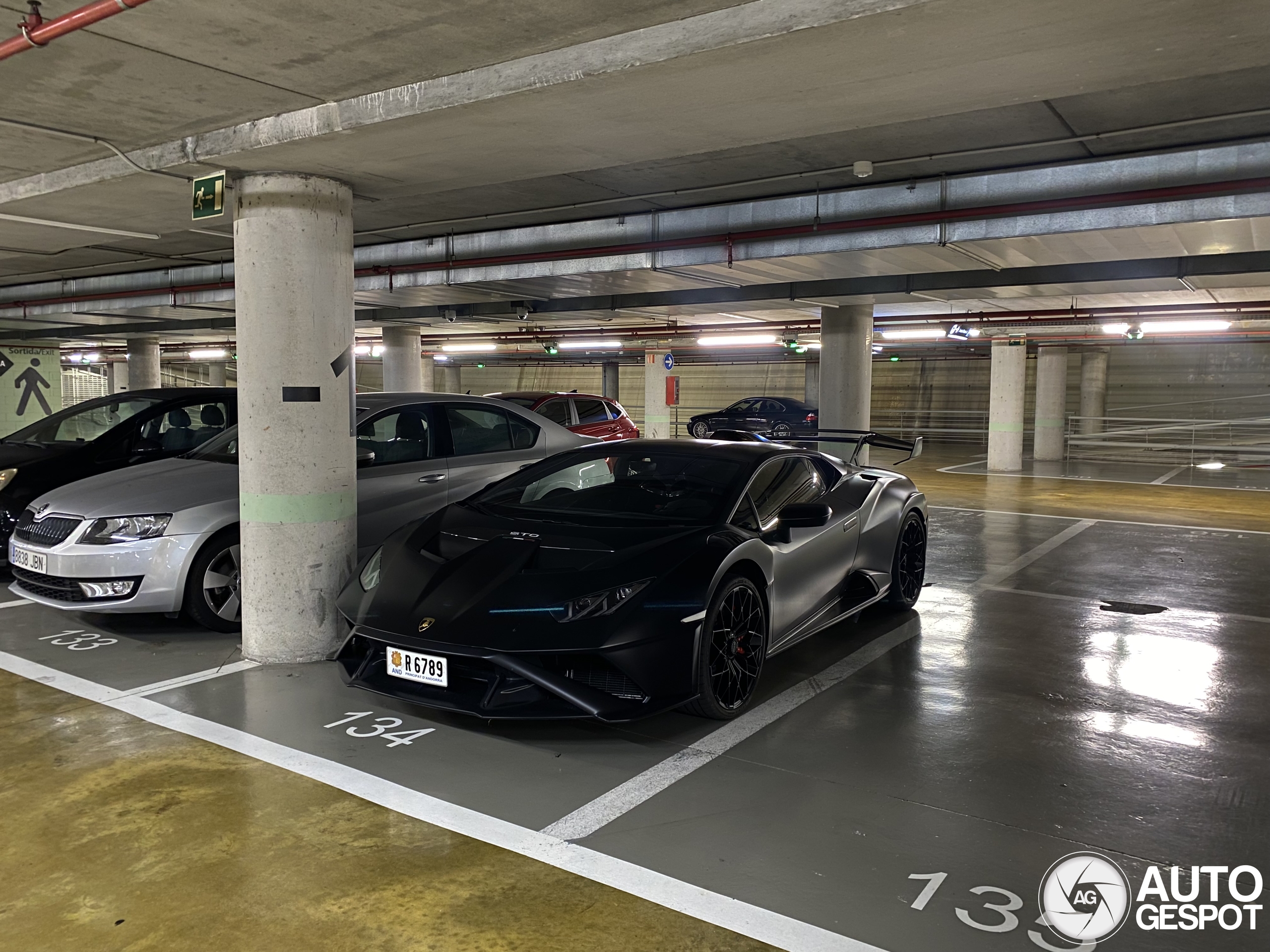 Lamborghini Huracán LP640-2 STO