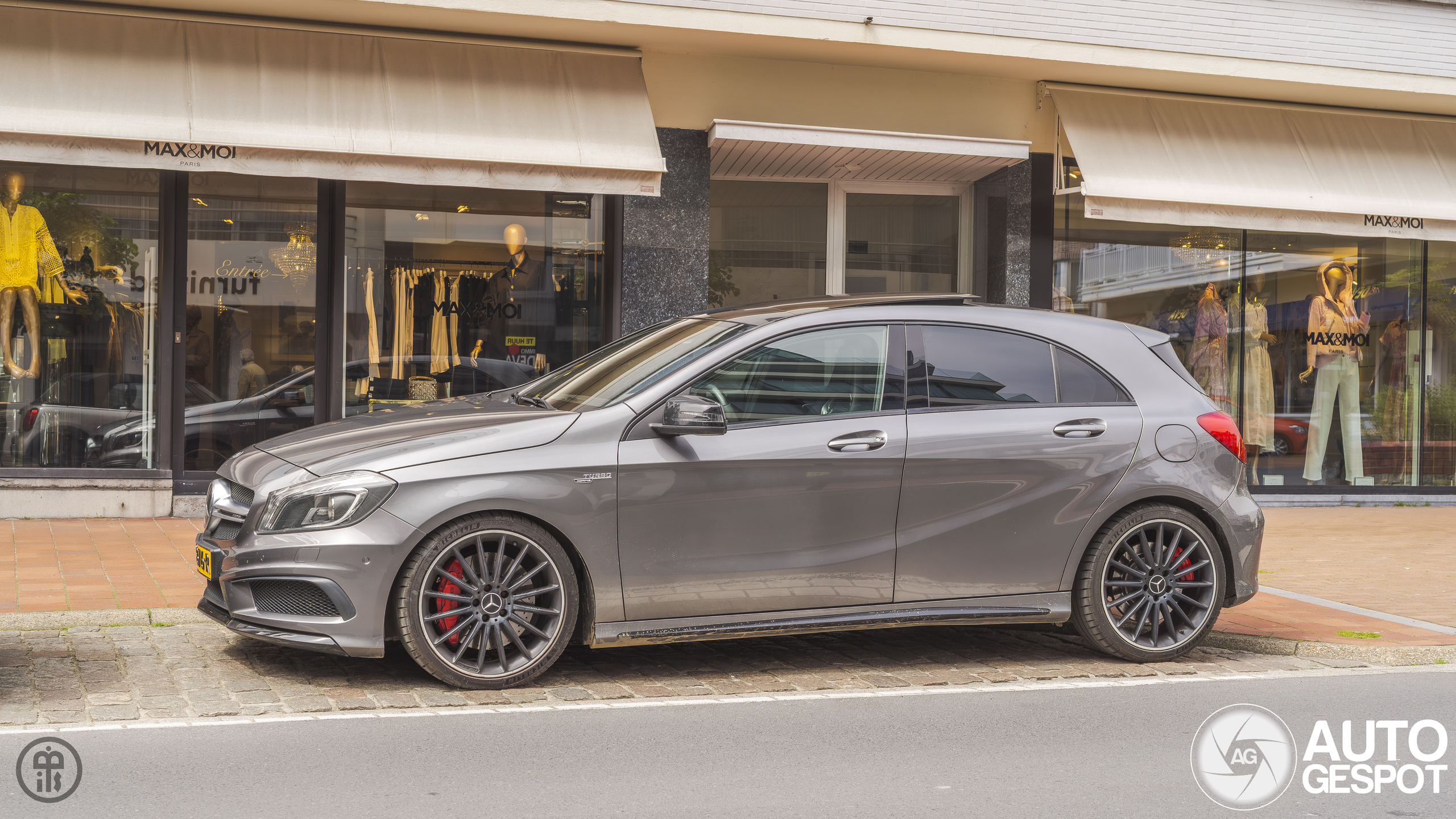 Mercedes-Benz A 45 AMG