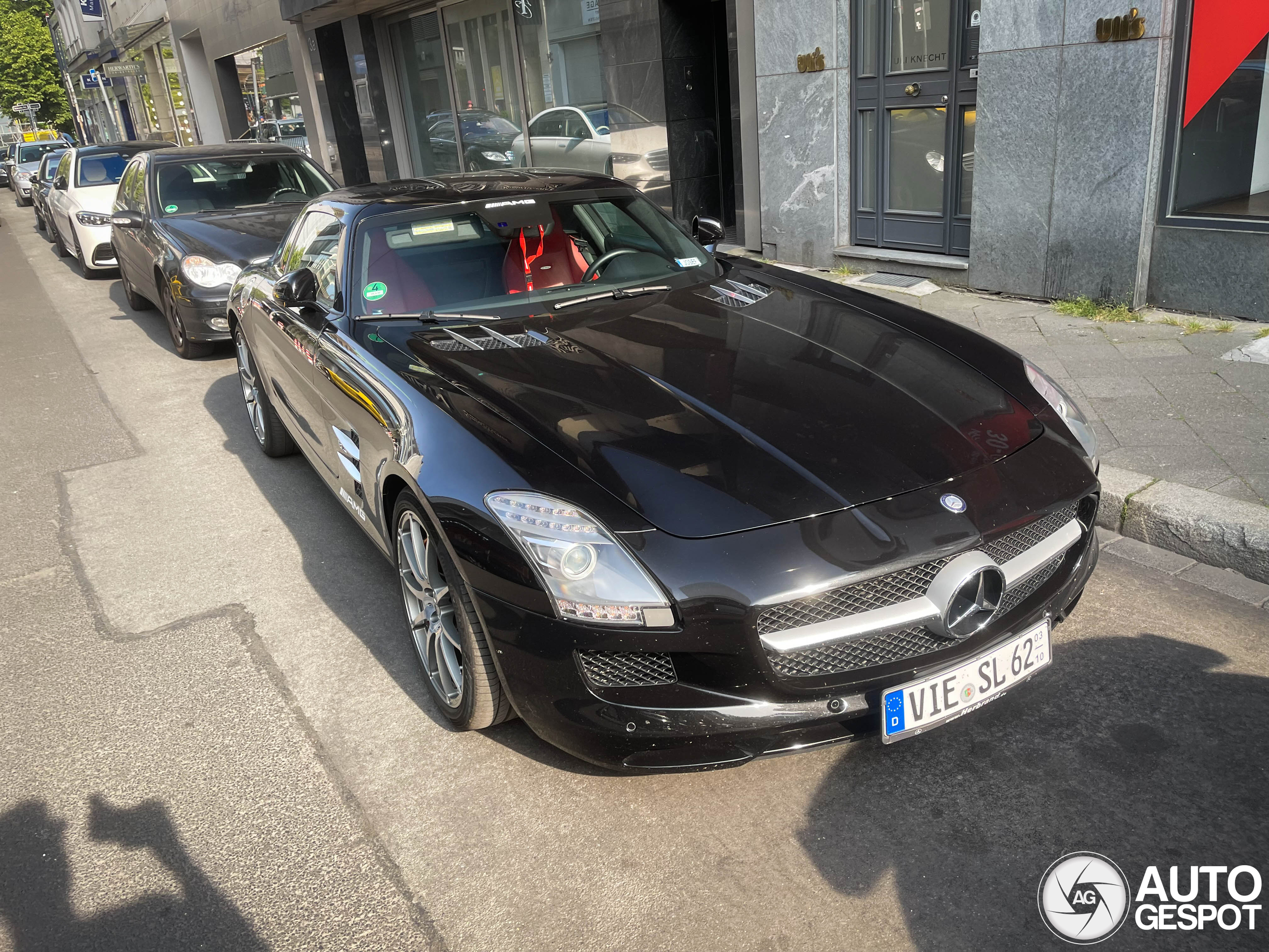 Mercedes-Benz SLS AMG