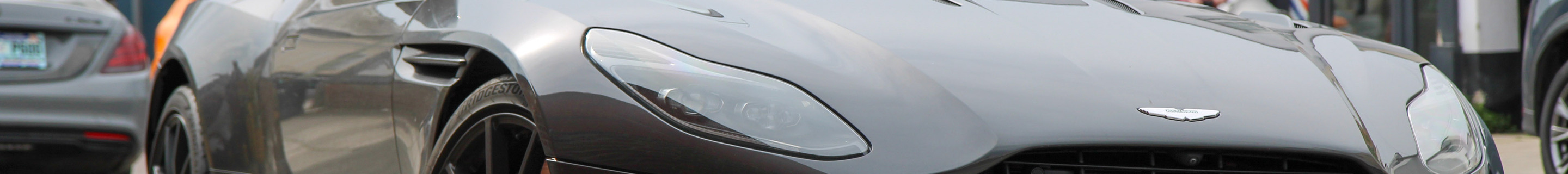 Aston Martin DB11 AMR