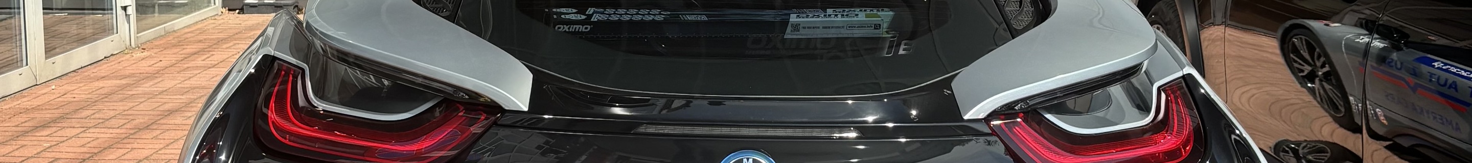 BMW i8