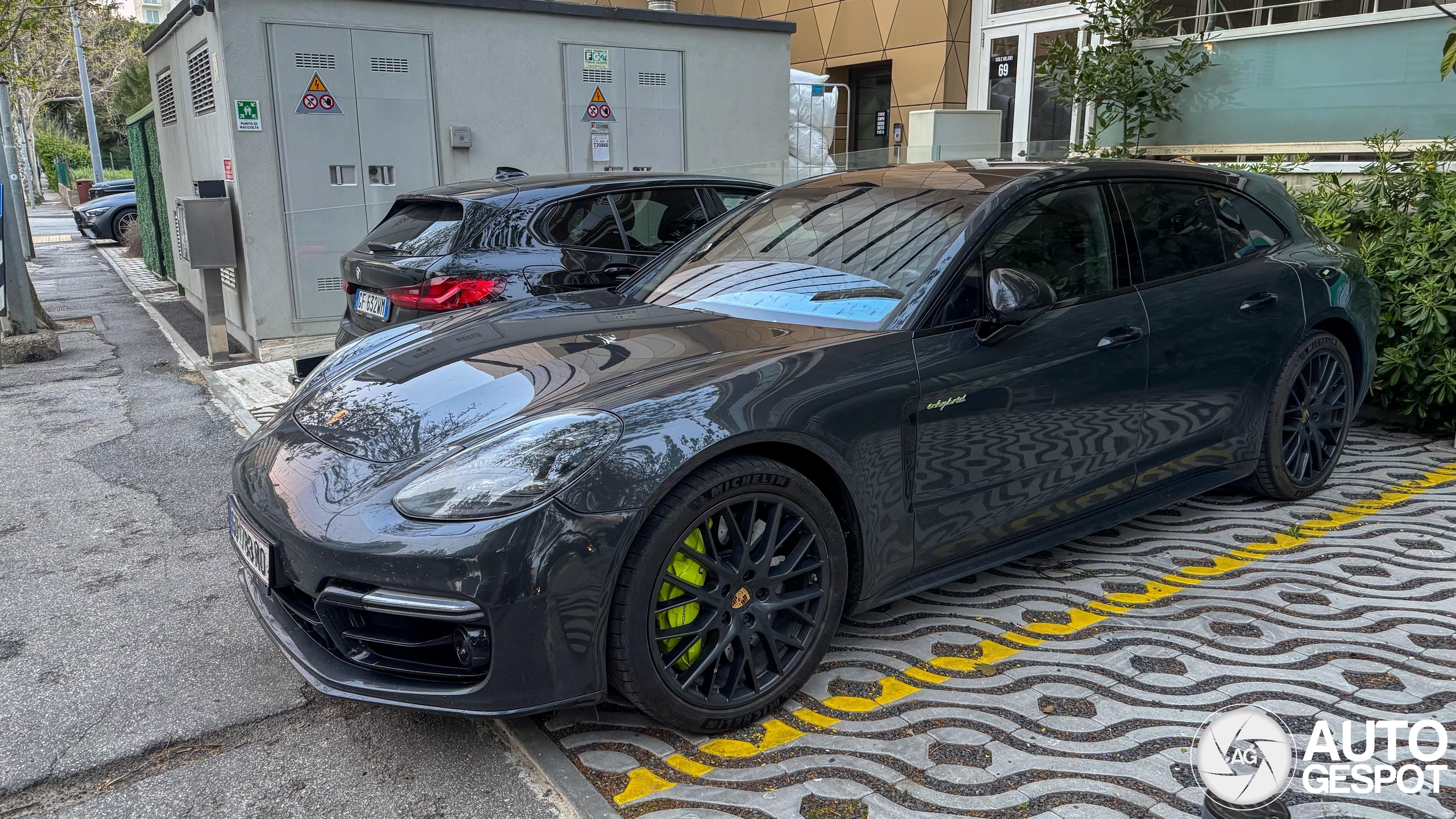 Porsche 971 Panamera Turbo S E-Hybrid Sport Turismo
