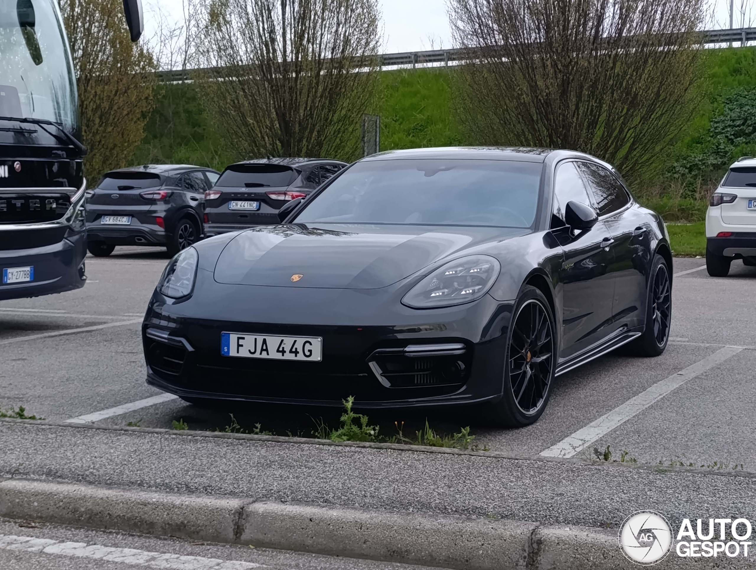 Porsche 971 Panamera Turbo S E-Hybrid Sport Turismo