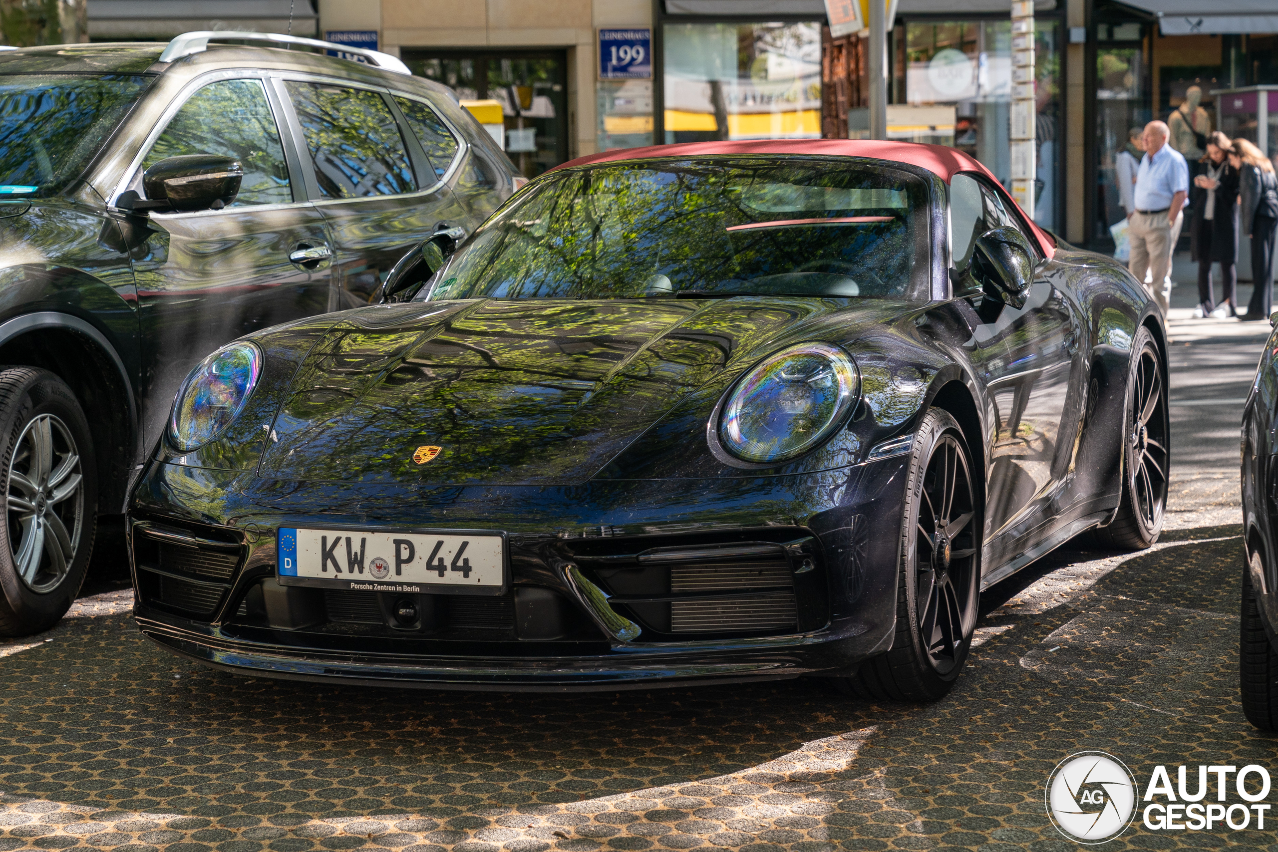 Porsche 992 Carrera 4 GTS Cabriolet