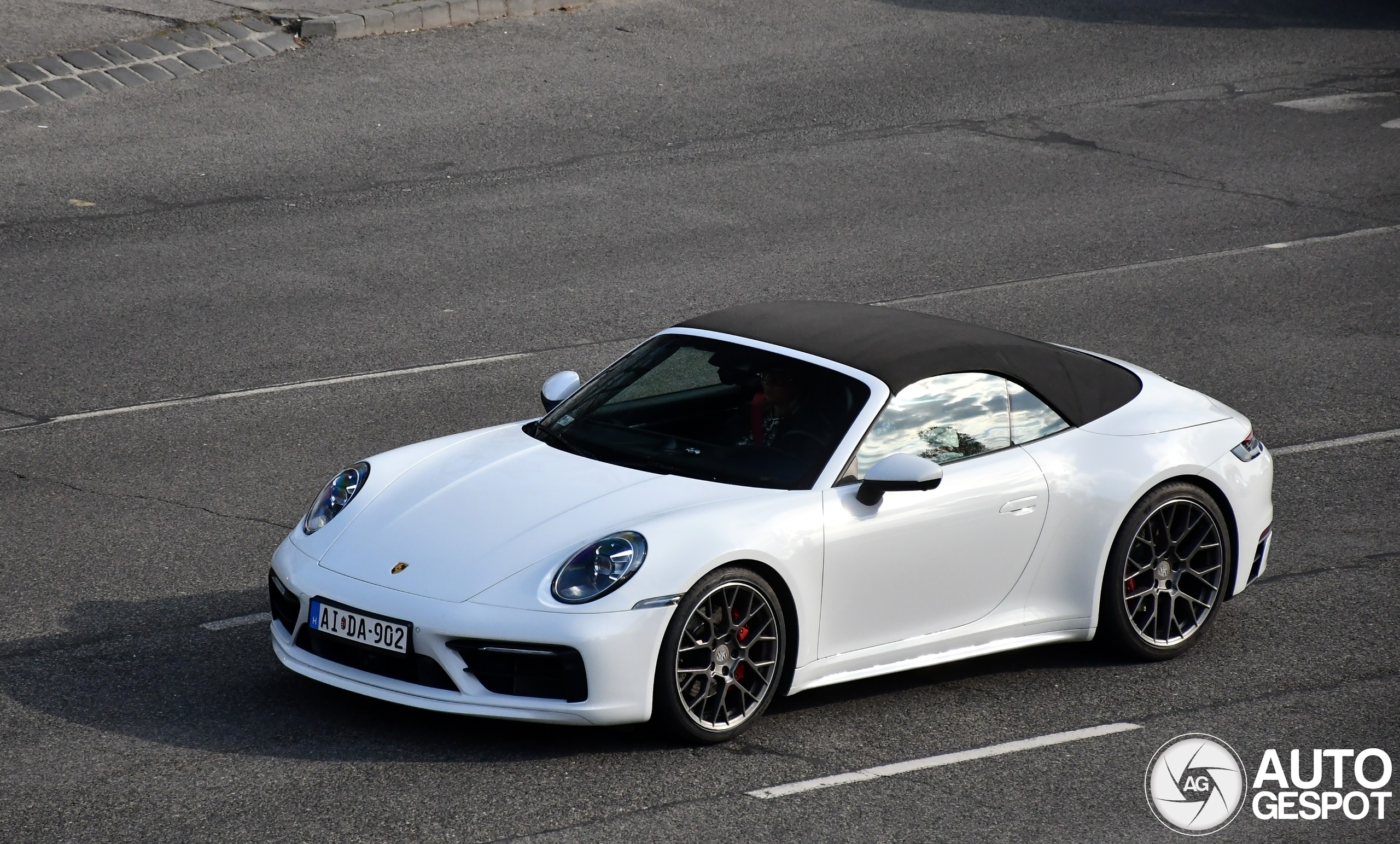 Porsche 992 Carrera 4S Cabriolet
