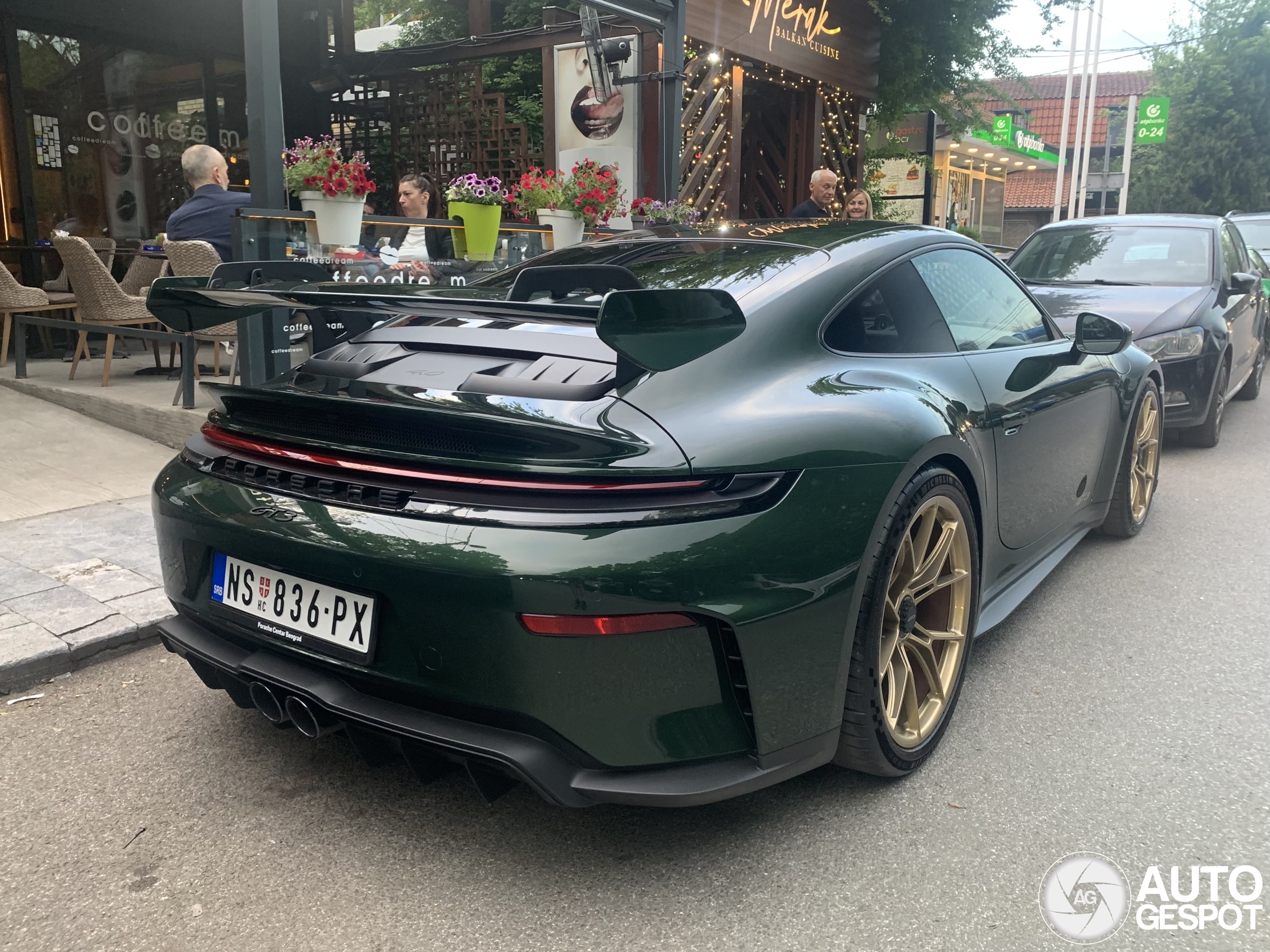 Kijk! De eerste Porsche 992 GT3 MkII op straat!