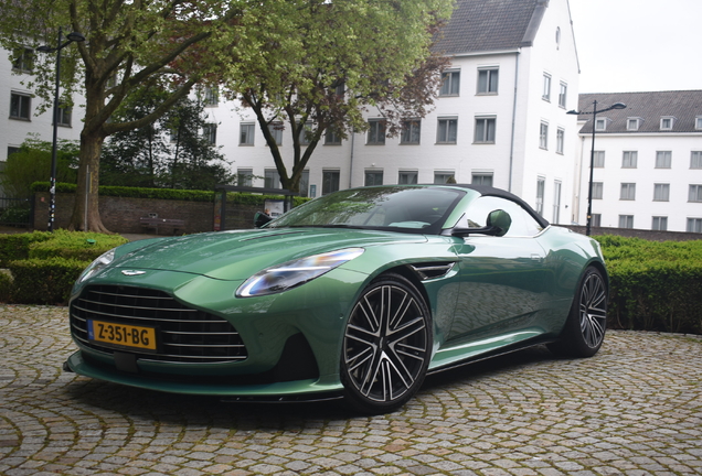 Aston Martin DB12 Volante