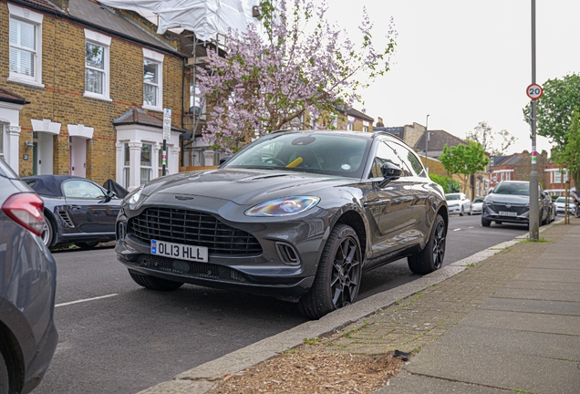 Aston Martin DBX