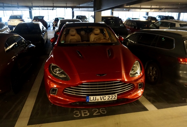 Aston Martin DBX