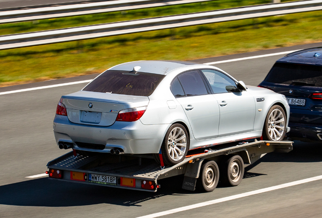 BMW M5 E60 2005