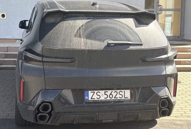 BMW XM G09 Label Red