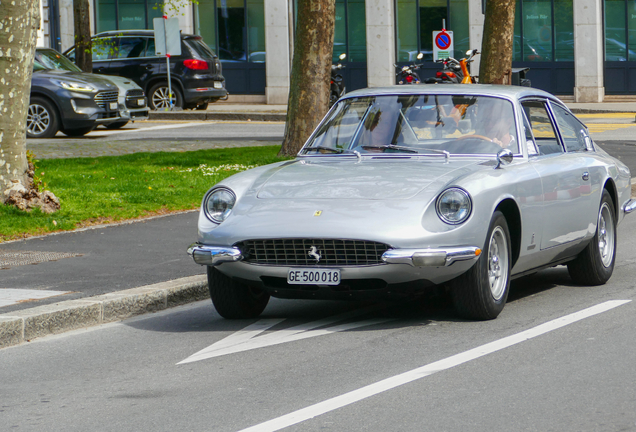 Ferrari 330 GT 2+2 Series I