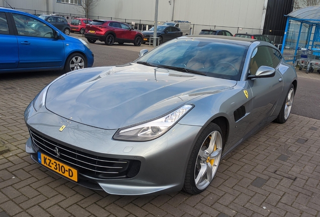 Ferrari GTC4Lusso