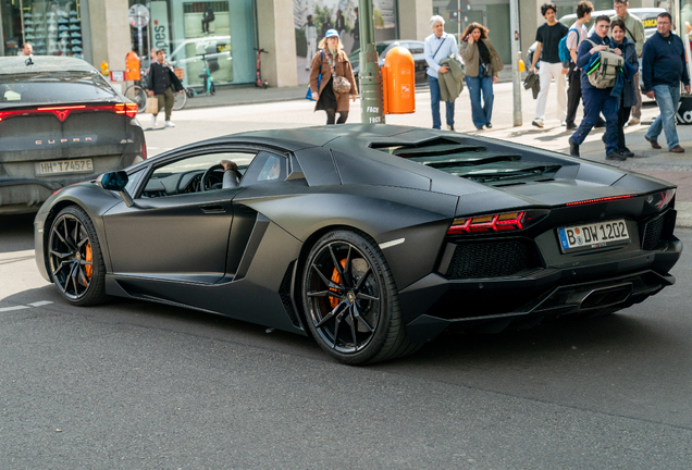 Lamborghini Aventador LP700-4