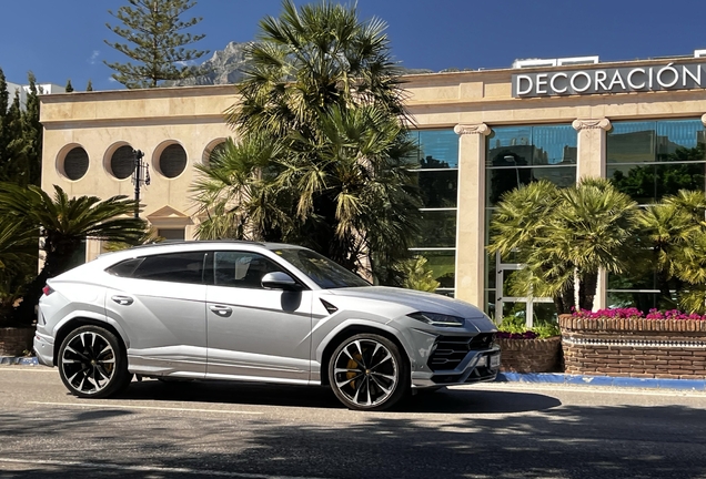 Lamborghini Urus