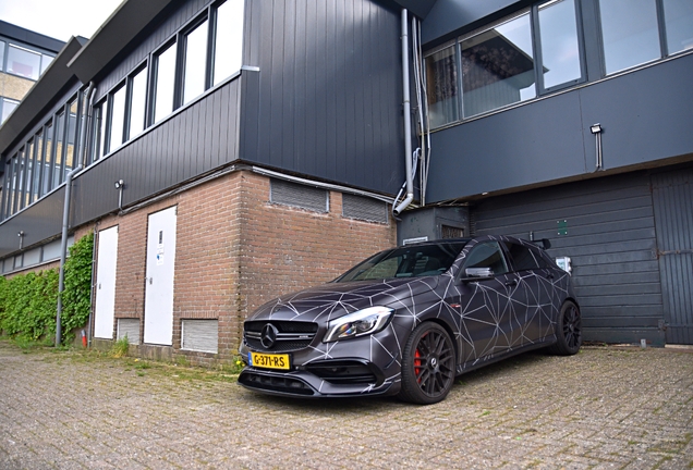 Mercedes-AMG A 45 W176 2015