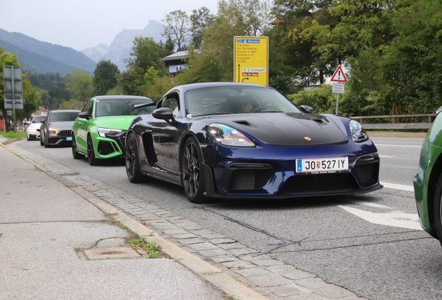 Porsche 718 Cayman GT4 RS Weissach Package