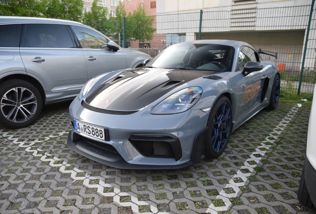 Porsche 718 Cayman GT4 RS Weissach Package
