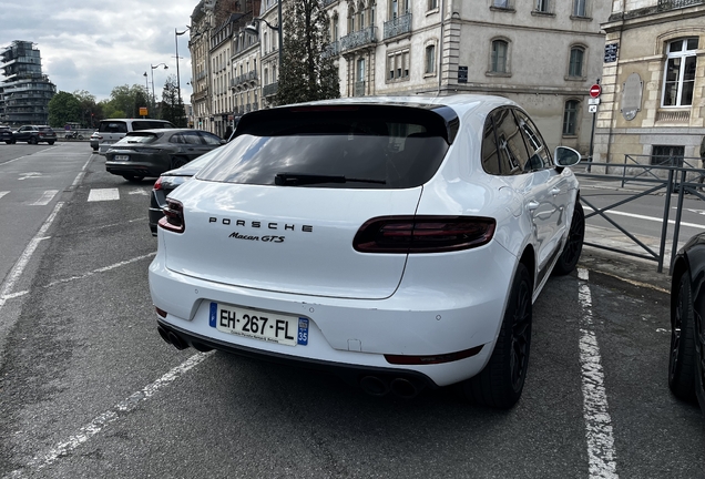 Porsche 95B Macan GTS