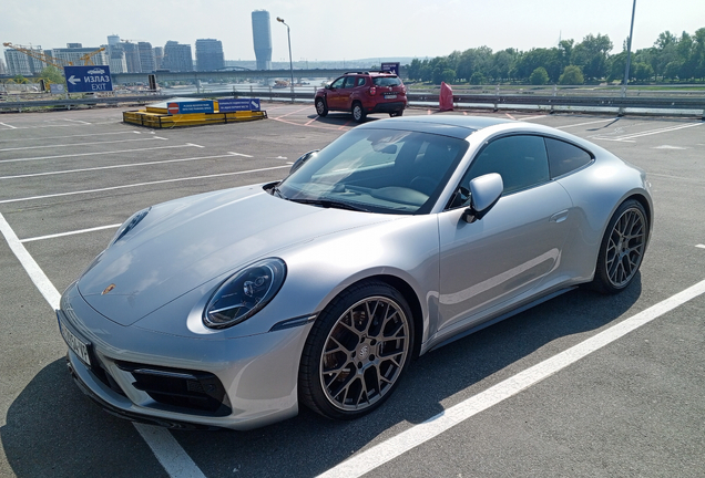 Porsche 992 Carrera 4S