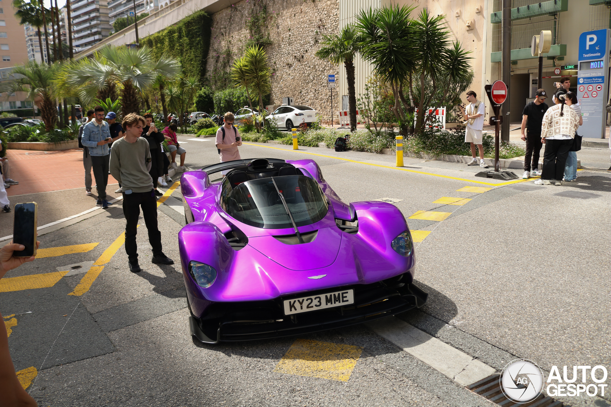 Aston Martin Valkyrie Spider