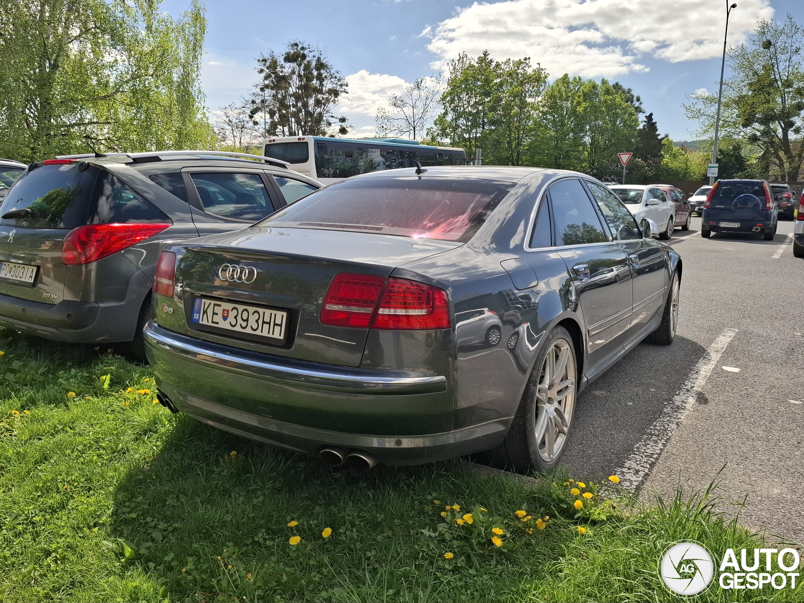 Audi S8 D3