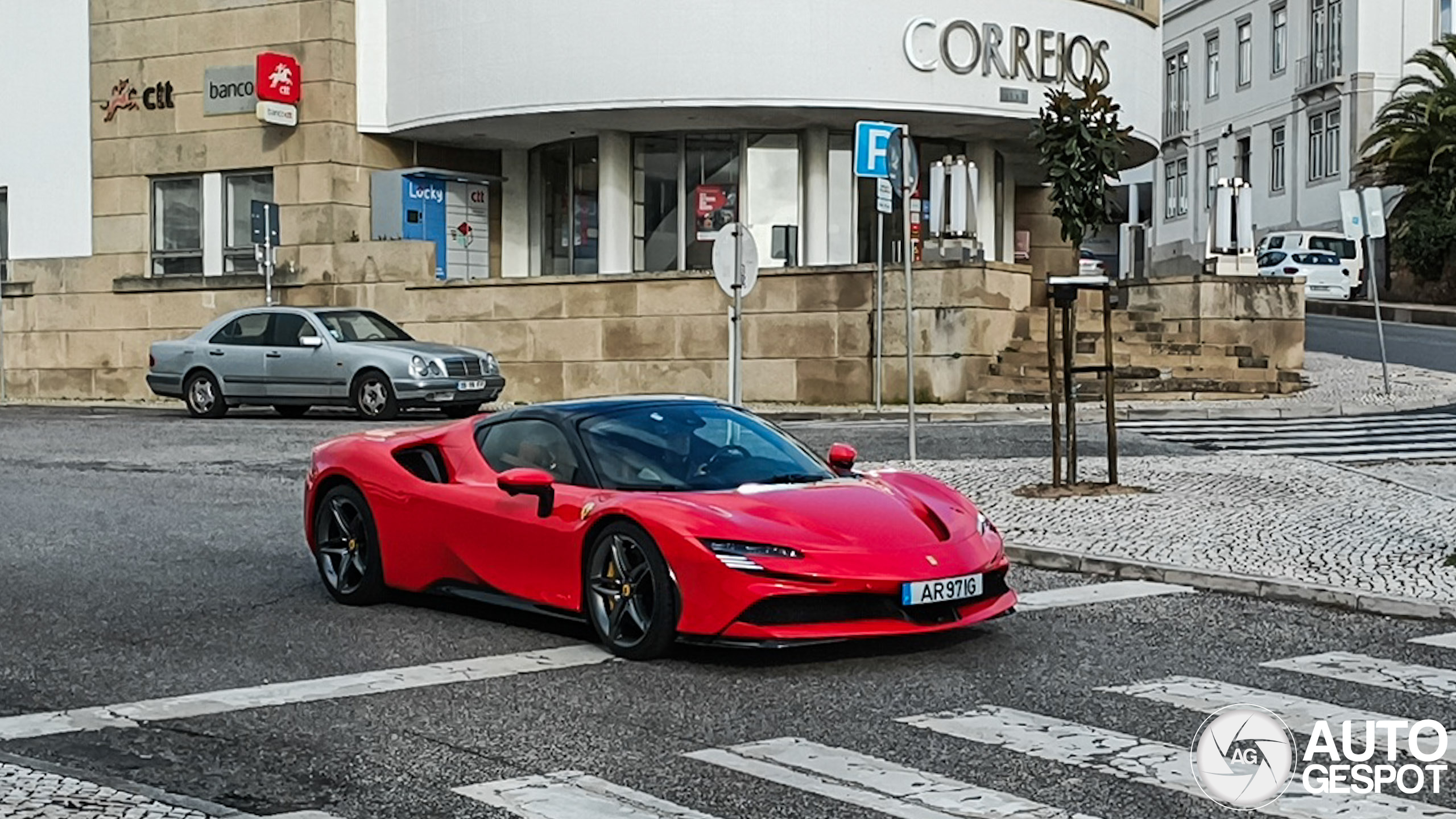 Ferrari SF90 Spider