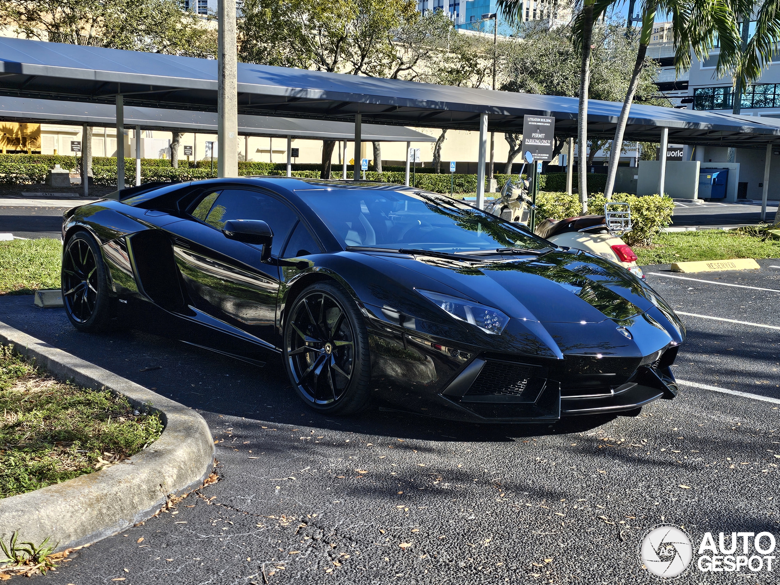 Lamborghini Aventador LP700-4