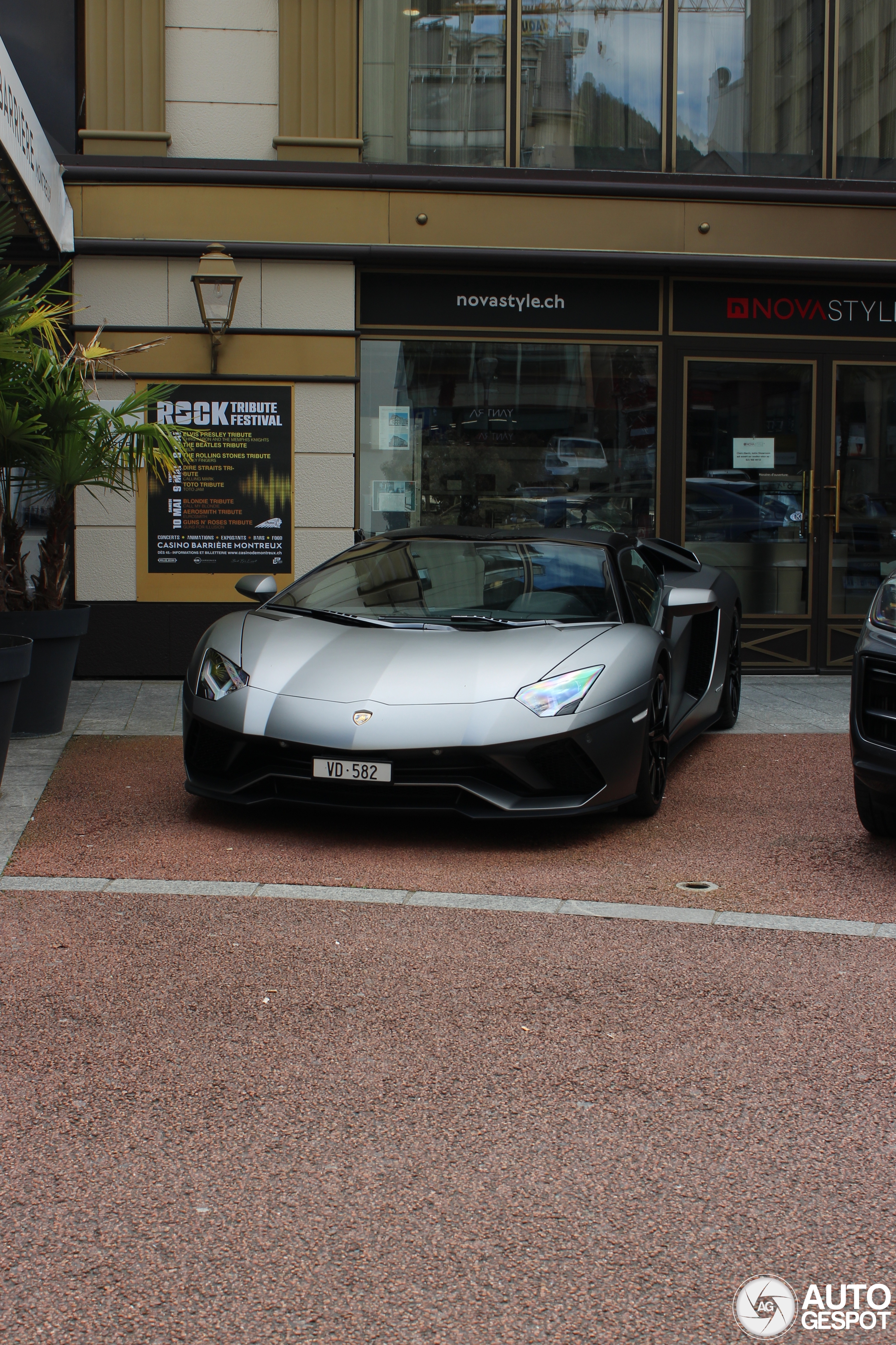 Lamborghini Aventador S LP740-4 Roadster