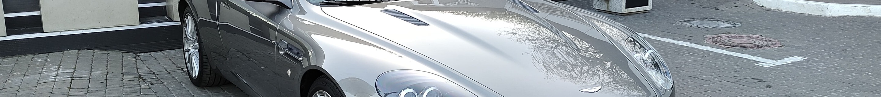 Aston Martin DB9