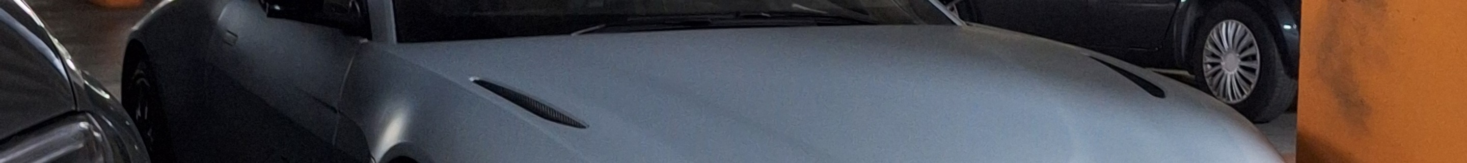 Aston Martin V8 Vantage 2018