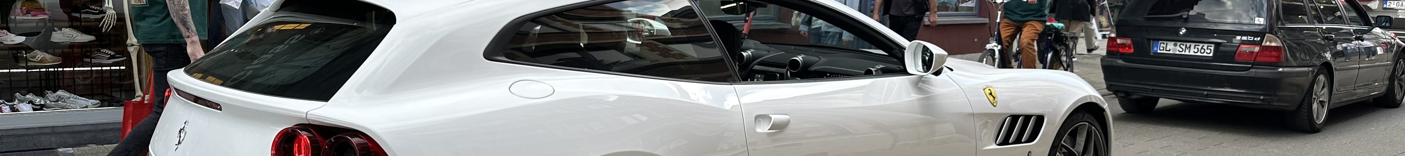 Ferrari GTC4Lusso T