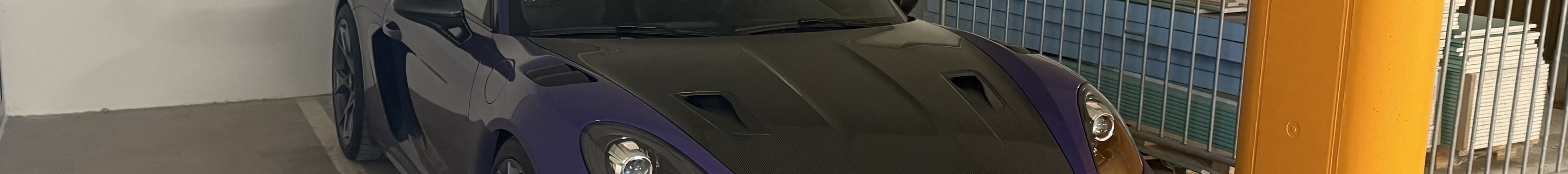 Porsche 718 Cayman GT4 RS Weissach Package
