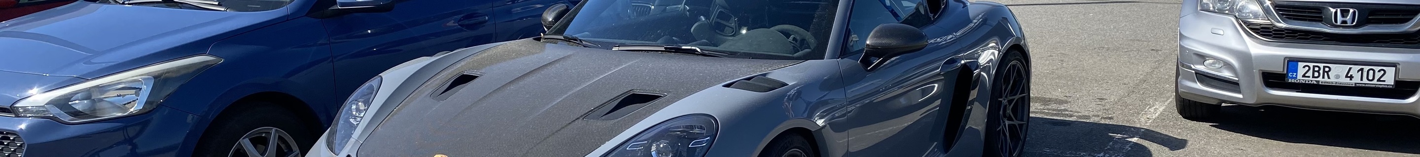 Porsche 718 Cayman GT4 RS Weissach Package