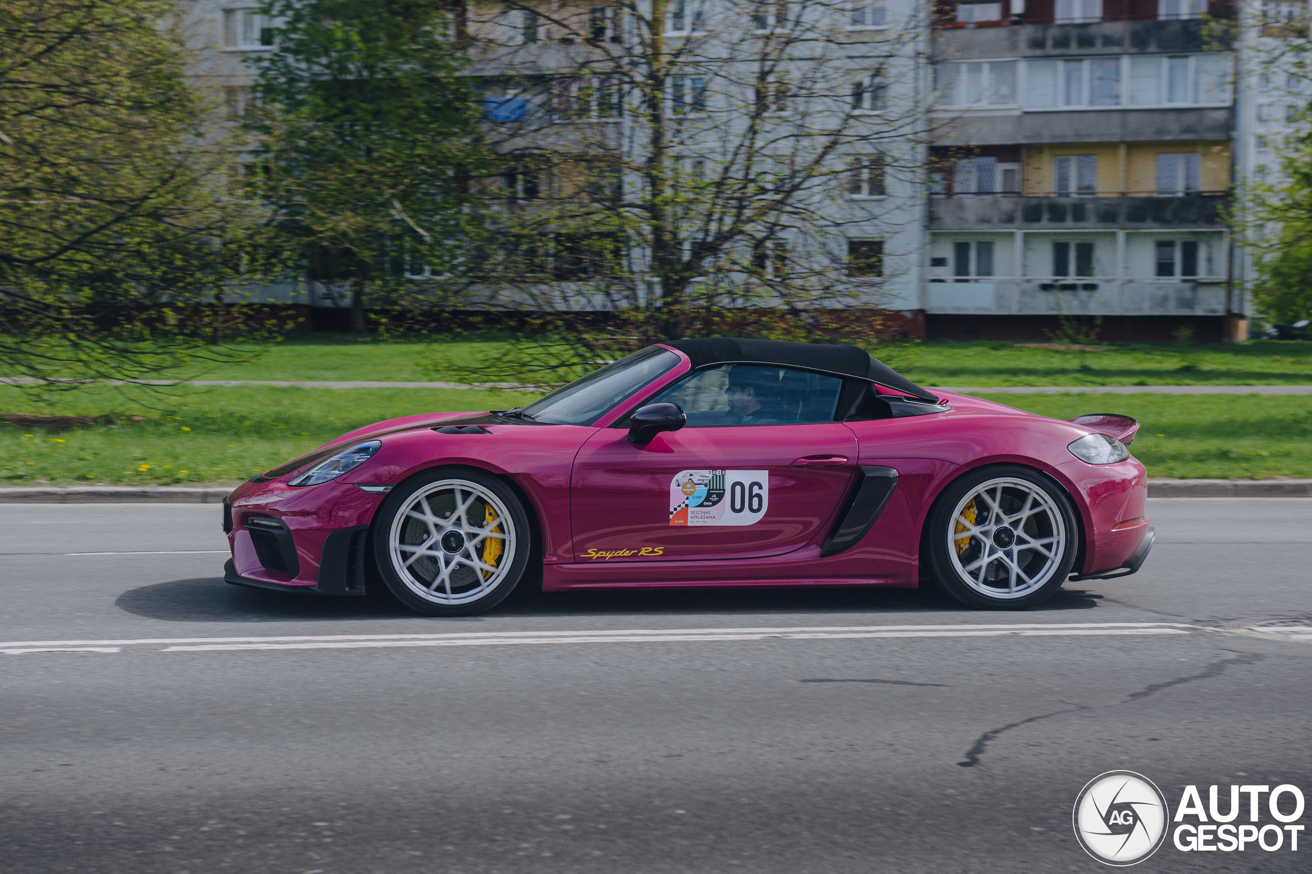 Porsche 718 Spyder RS Weissach Package