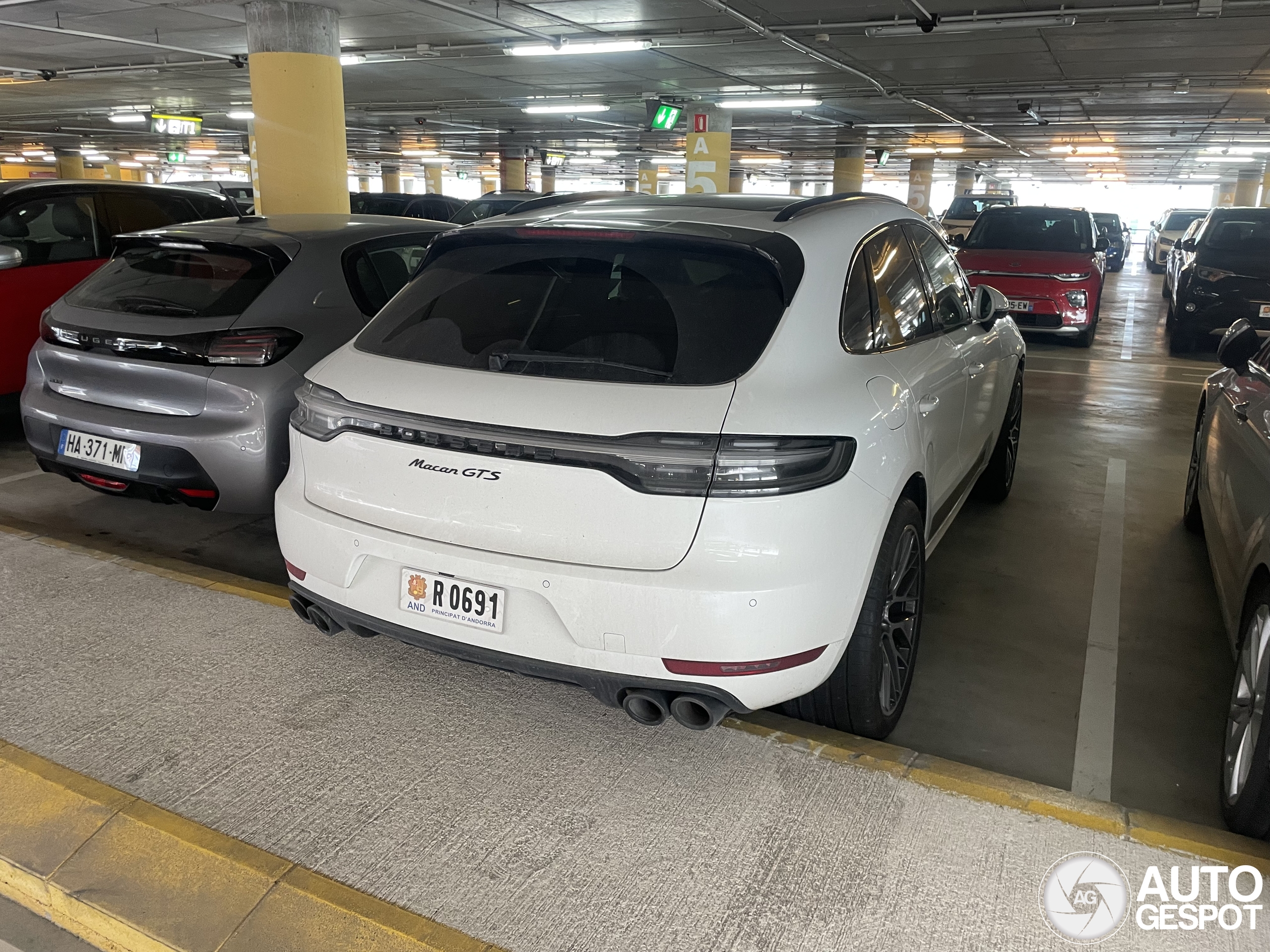 Porsche 95B Macan GTS MkII