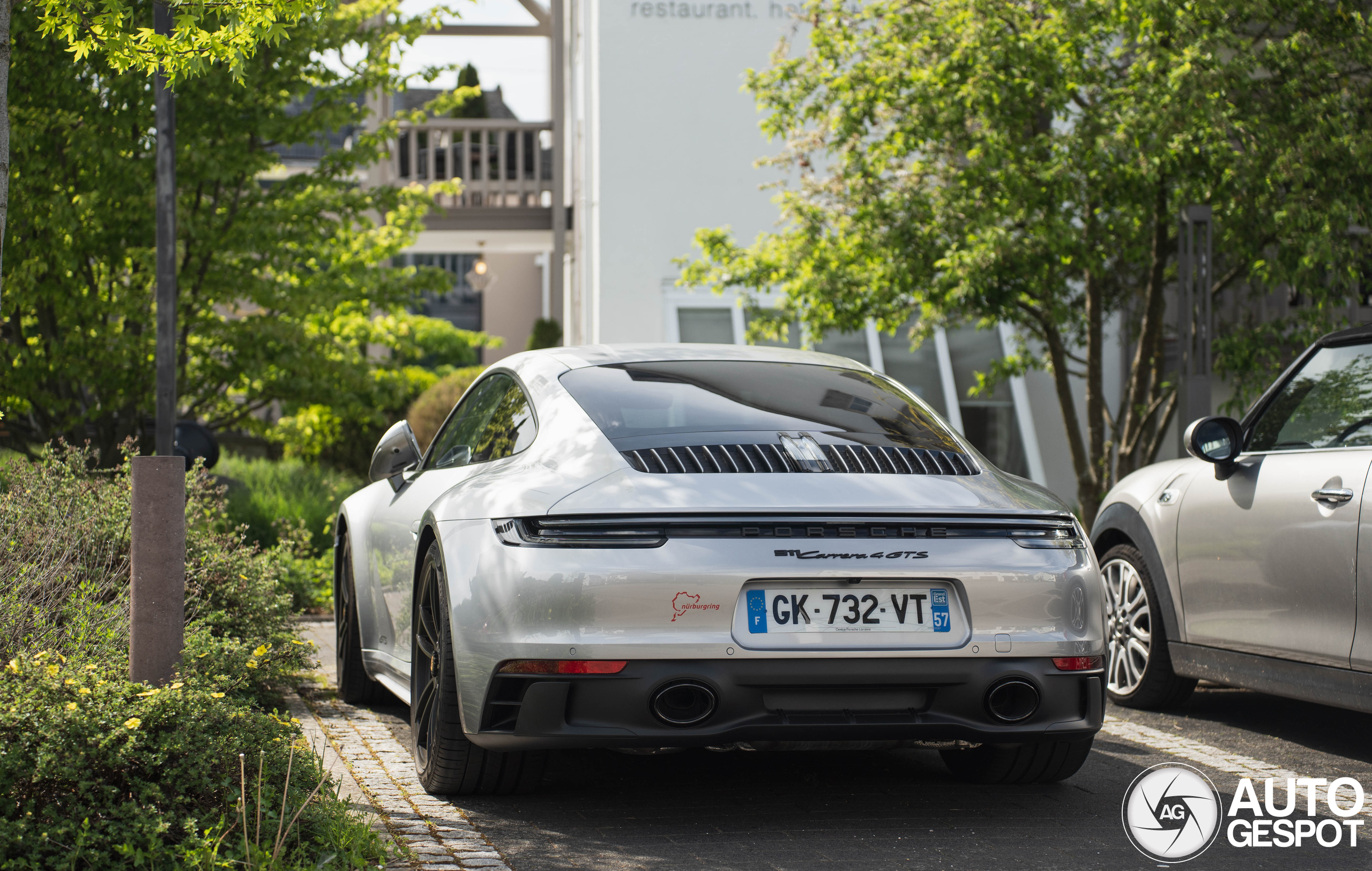 Porsche 992 Carrera 4 GTS