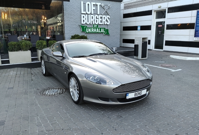 Aston Martin DB9