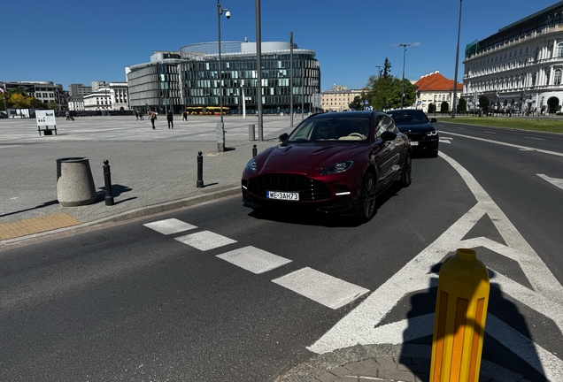 Aston Martin DBX707