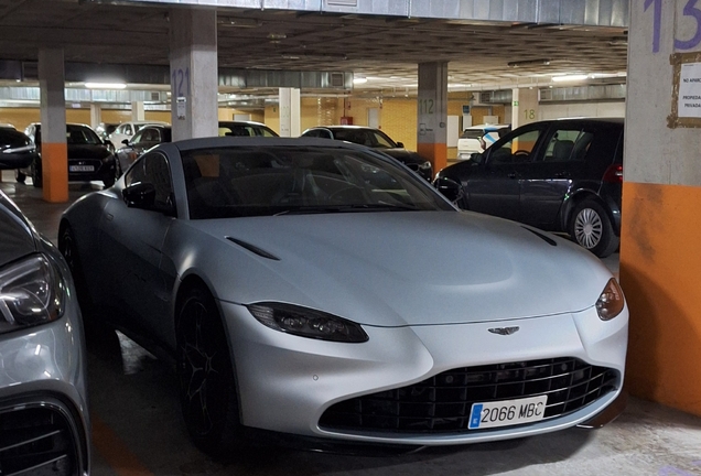 Aston Martin V8 Vantage 2018