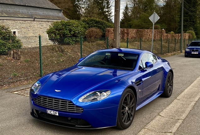 Aston Martin V8 Vantage S
