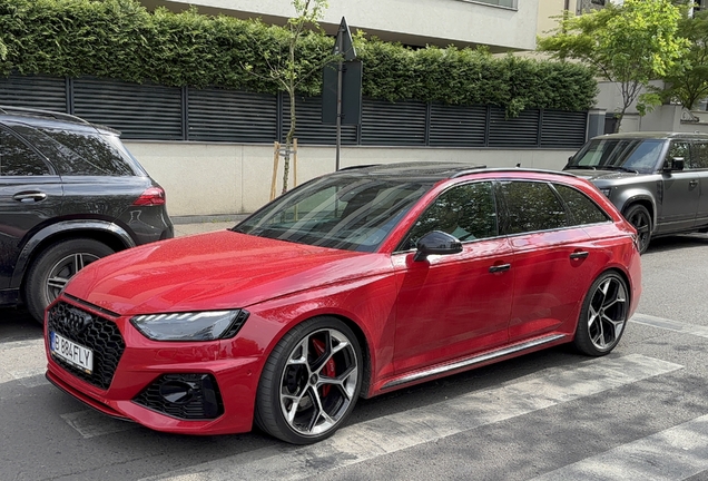 Audi RS4 Avant B9