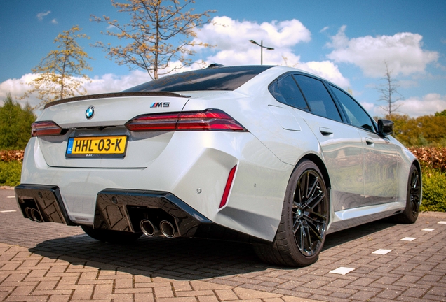 BMW M5 G90