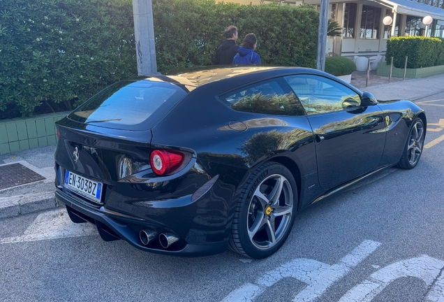Ferrari FF