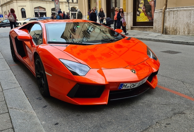 Lamborghini Aventador LP700-4
