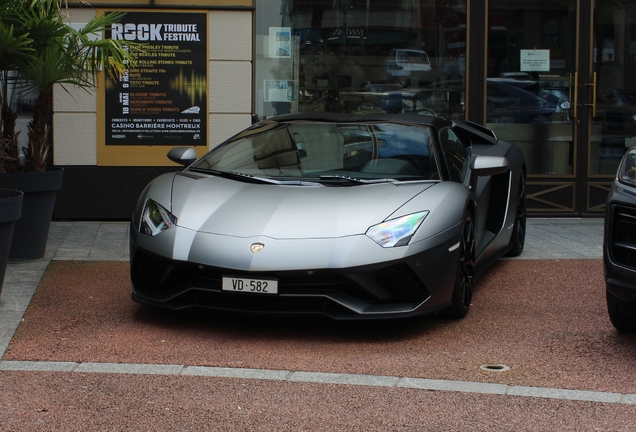 Lamborghini Aventador S LP740-4 Roadster
