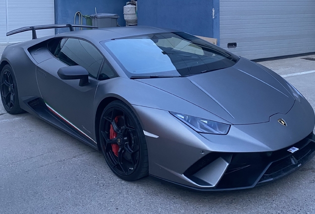 Lamborghini Huracán LP640-4 Performante