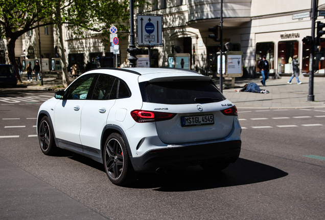 Mercedes-AMG GLA 45 S 4MATIC+ H247