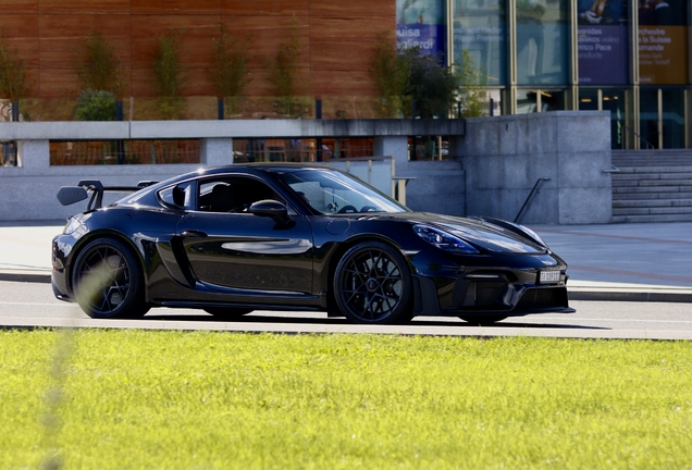Porsche 718 Cayman GT4 RS Weissach Package